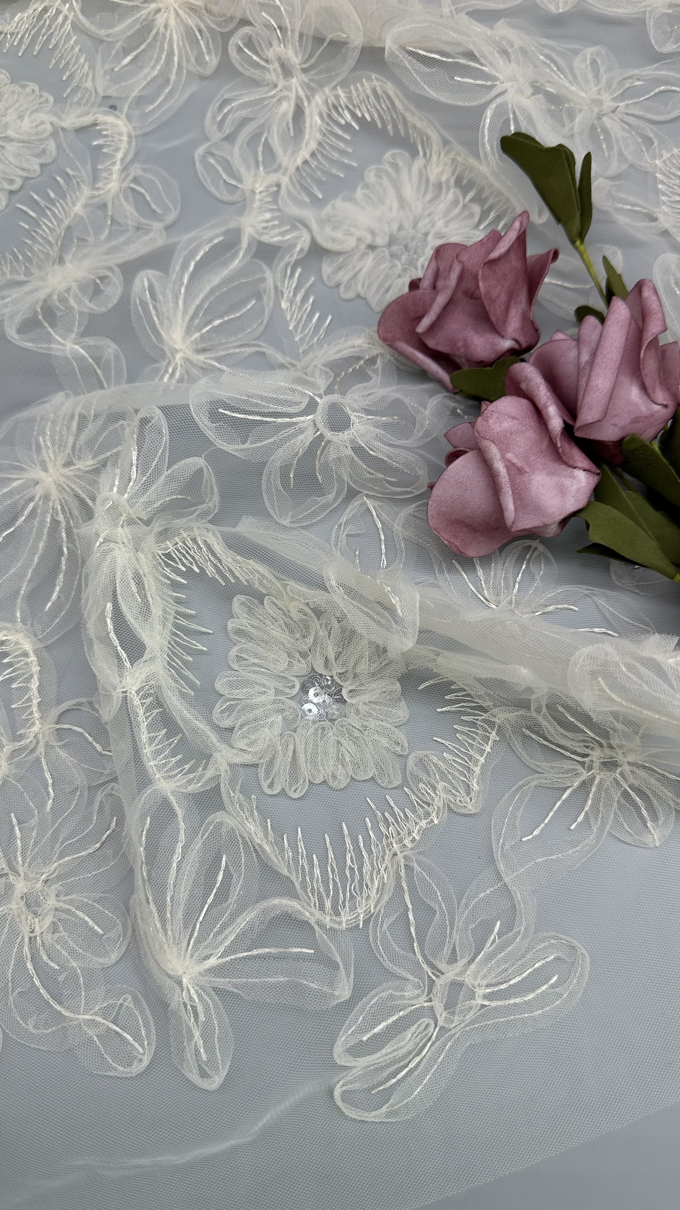 Mesh White Floral Pleated Lace Fabric for Gowns High Intricate Embroidery Wedding Dresses