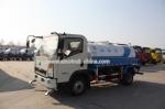 Wheel Base 3360mm 4X2 Light Duty Commercial Trucks 10CBM Tank For Water