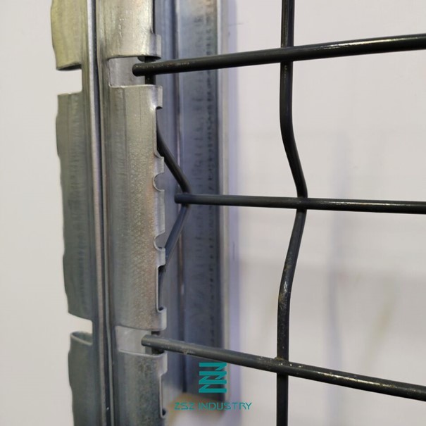 Fixture Fence Panel Galvanizing and Powder Coating Metal Fence Posts 65*50mm