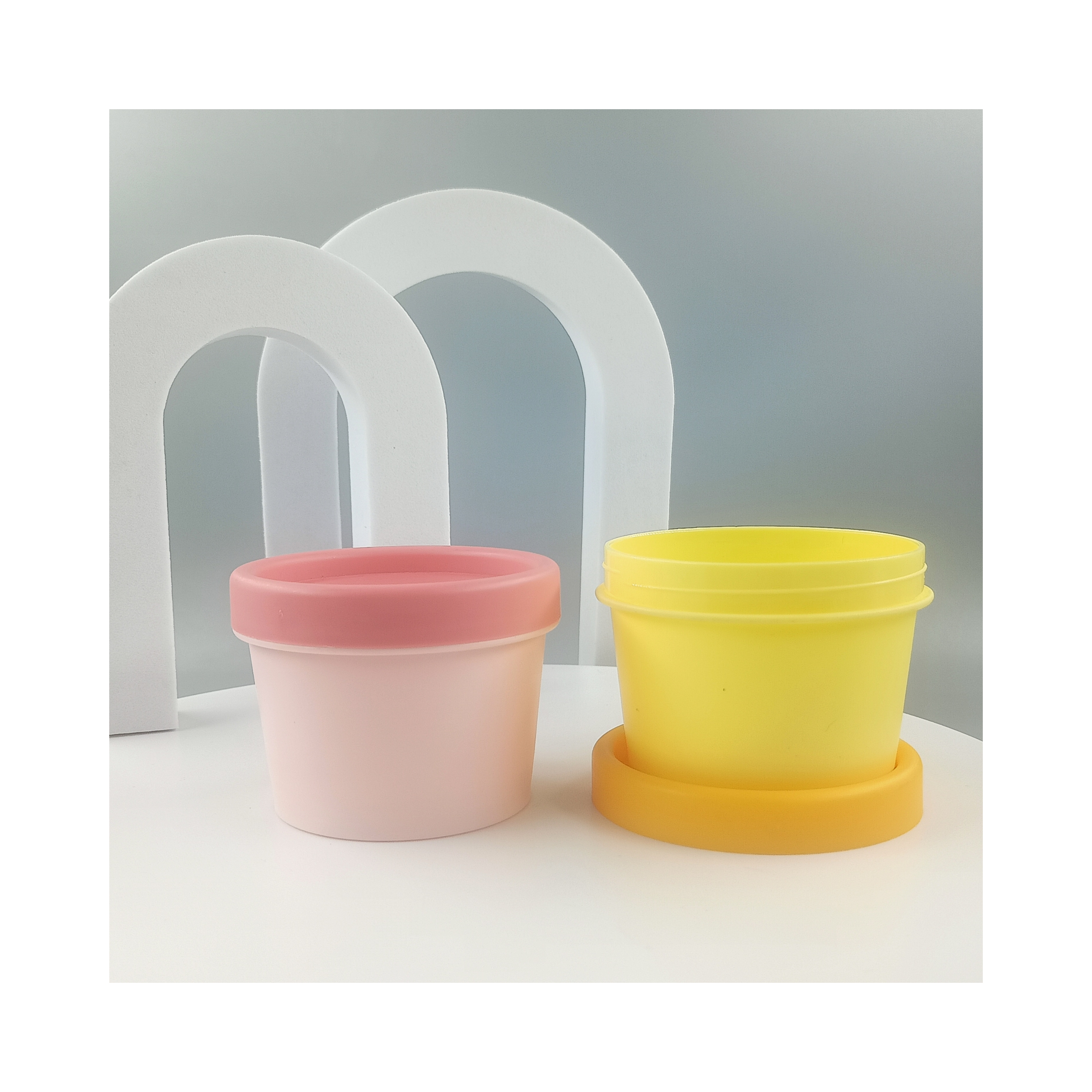 Yuyao Yuhui Commodity Plastic Collar Skin Care Cream 50g 100g PP Jars for Buyers