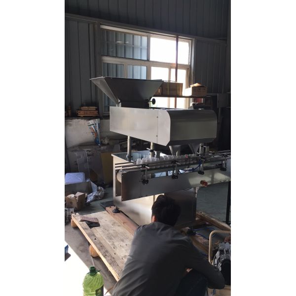 China Electronic Vibrating Capsule Tablet Counting Machine factory