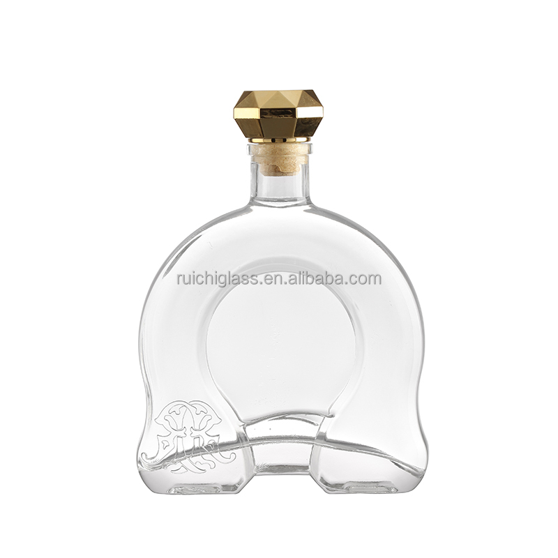 Superior Whisky Bottles with Modern Design and Enhanced Functionality