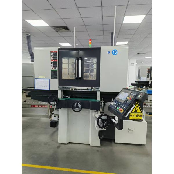 China 460mm Grinding Wheel Up And Down Move Surface Grinder for Heavy Duty and High Precision Grinding 300*700mm Table Size factory