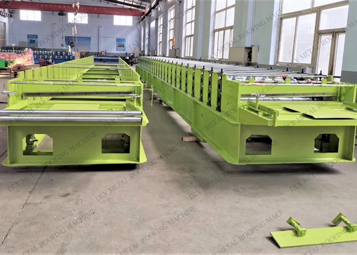 PLC Floor Deck Roll Forming Machine 15000kg Corrugated Roll Forming Equipment