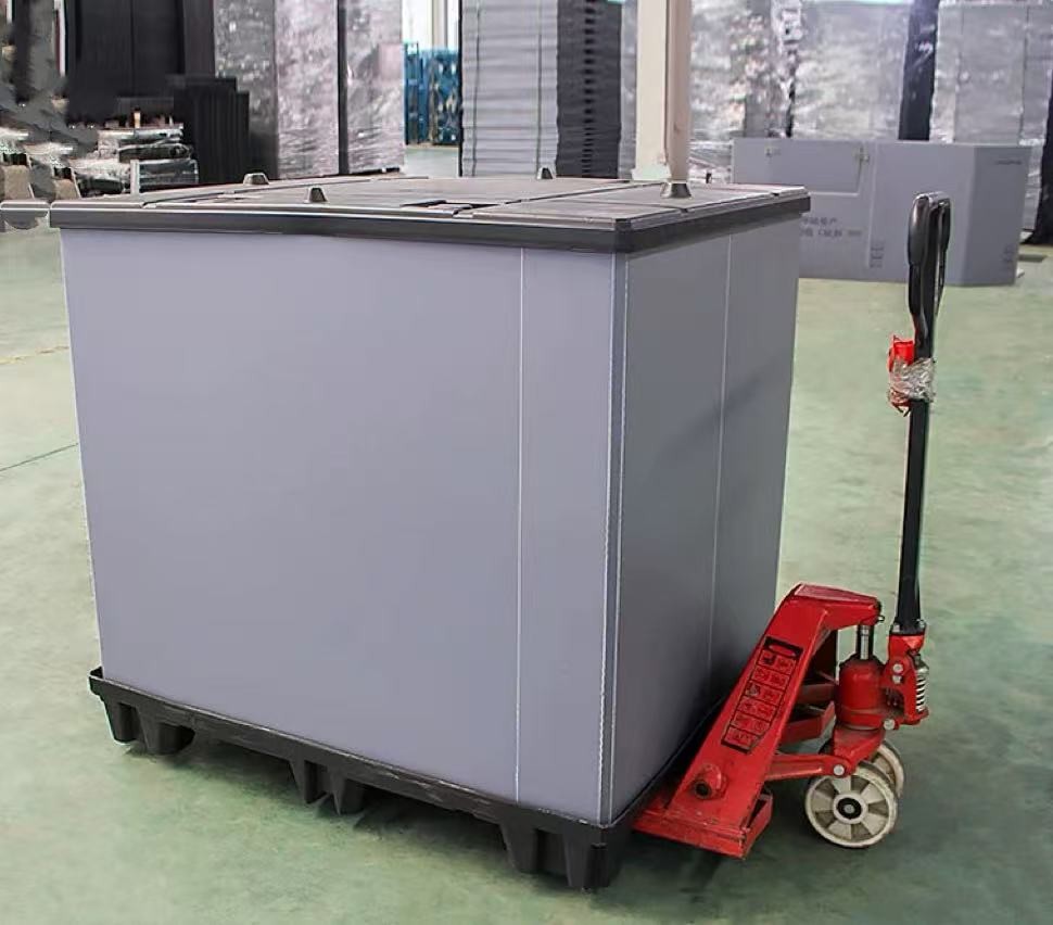China 2mm - 11mm Thickness Plastic Pallet Box Lightweight Plastic Coaming Box factory