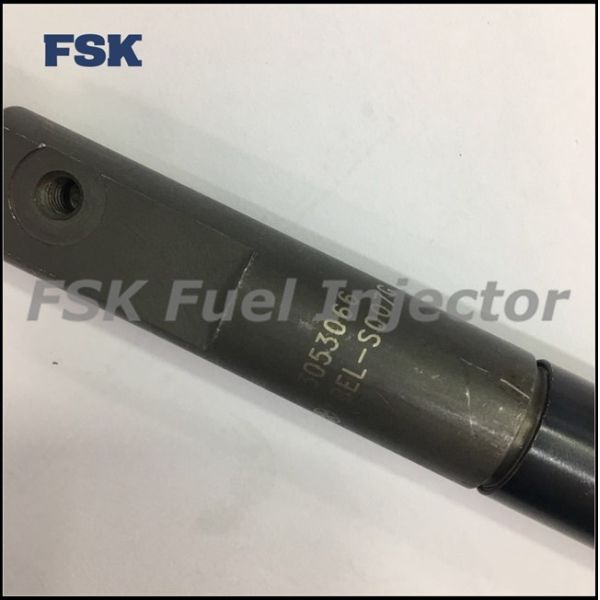 KBEL132P110 Sinotruk Howo Steyr King Engine Euro II Injector Assembly DLLA155P180