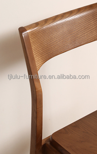 Classic Modern Style Brown Solid Wood Dining Chair for Restaurant Seating in Brown