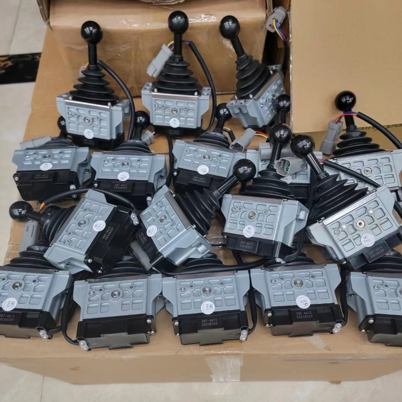 307-4671 3074671 Handle Control For 950H 950K 962H 966H 972H 980H IT62H