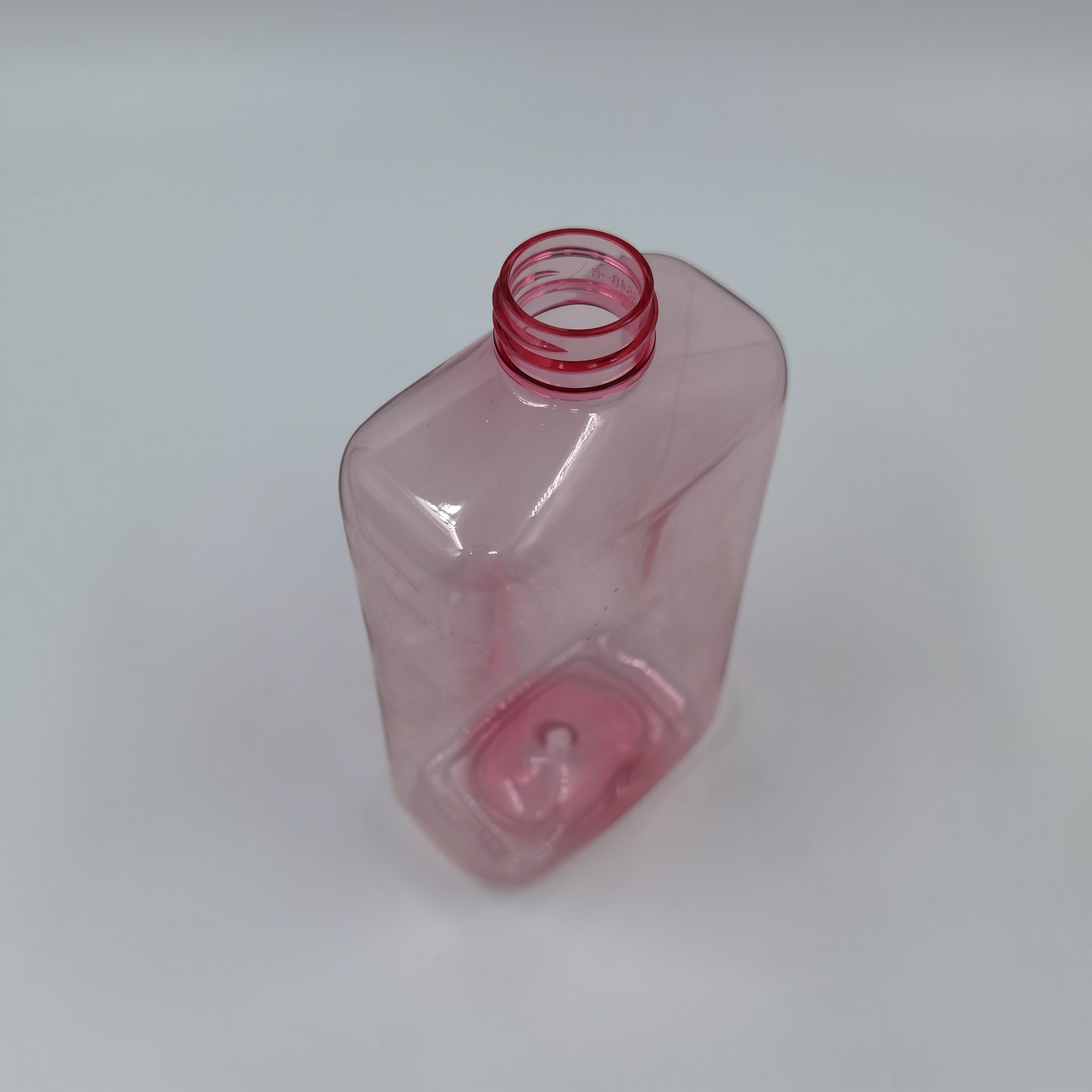 500ml Flat Plastic Cosmetic Bottles With Black Lotion Pump Shampoo Hand Wash Container