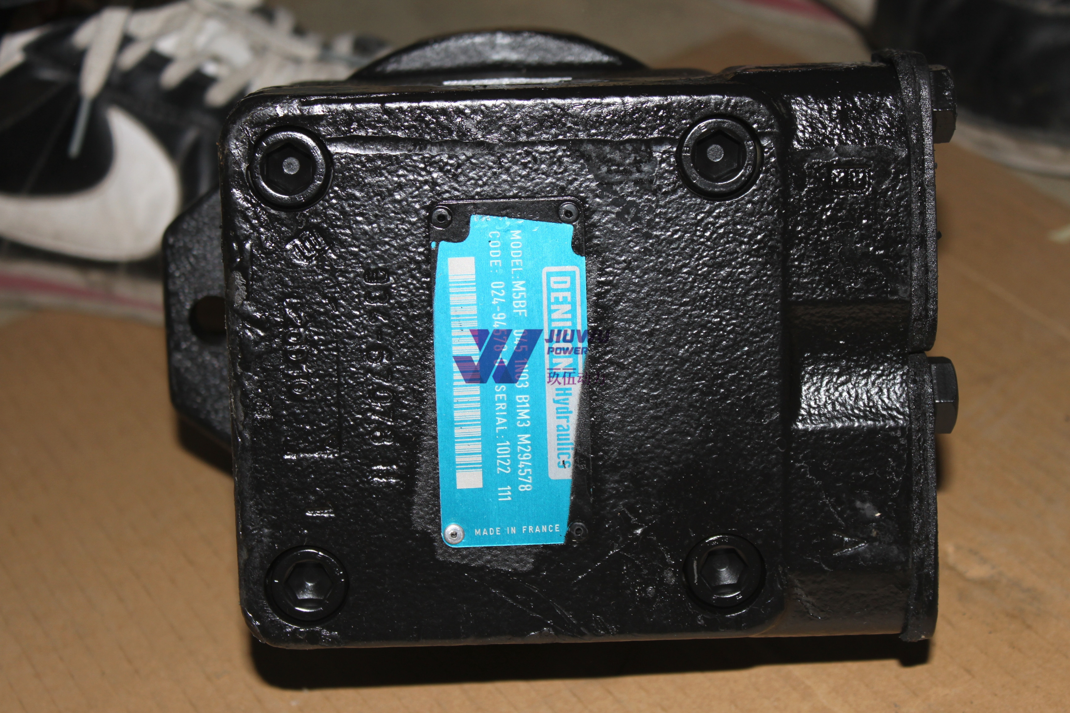 HITACHI ORIGINAL MOTOR;OIL 4634936 FOR ZX450-3 ZX850-3 ZX870-5G ZX450-3F JIUWU POWER