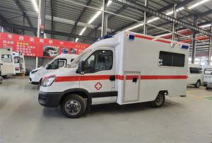 China 3610mm Wheelbase Emergency Ambulance Car 4X4 Cross Country Ambulance factory