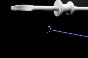 China Disposable Endoscopic Grasping Forceps Medical Use Stainless Steel Material factory