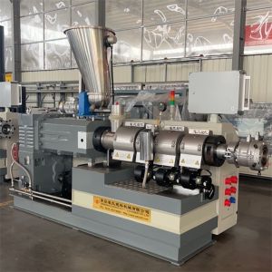 China High Output Double Screw Plastic Extruder Machine Manufacturers on sale