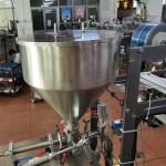 350kg Liquid Packer Machine Filling Sealing 5bags/min Sesame Paste