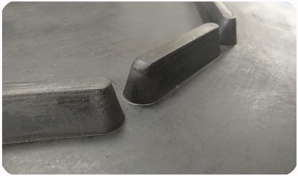 Open V Shaped Tilting Conveyor Belt with Paddle RMA Standard Length 50-500m/roll
