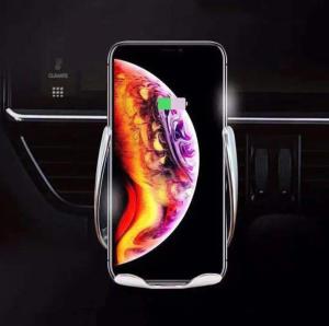 China Fashionable Design Universal Car Phone Holder DC 5V/9V Stable Performance factory