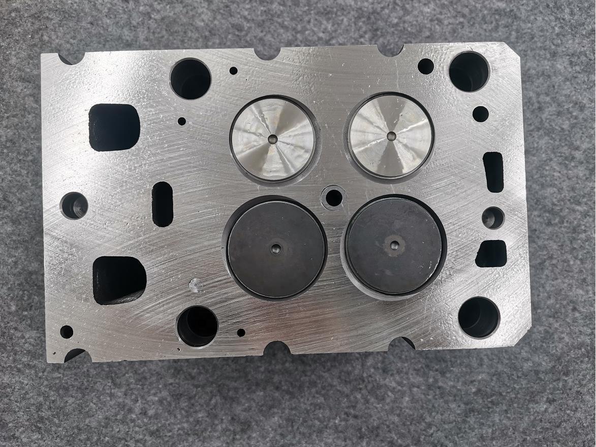 Sinotruk Howo Truck EGR Diesel Engine Cylinder Head with CERTIFICATE ISO9001 Approval