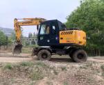 China Mini Excavator Widely Used Closed Cabin Excavator