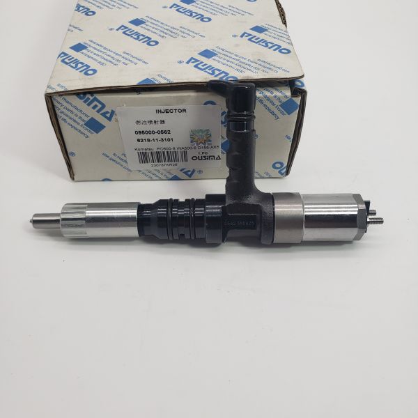 Diesel Fuel Injector 095000-0562/ 6218-11-3101 For Komatsu PC600-8 WA500-6 D155