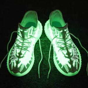China 2MM Glow Dark Yarn Duration Thread Polyester Material Safe For Skin factory