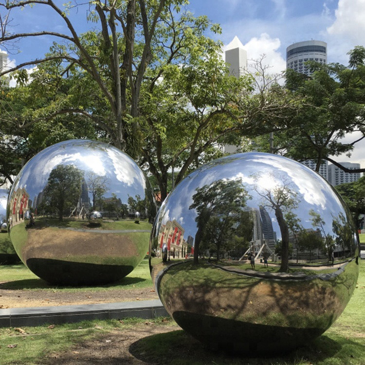 Mirror Polished Contemporary Metal Art Sphered Stainless Steel Sculptures For Outdoor