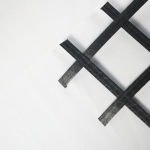 Black Biaxial PET Polyester Geogrid Mesh 25-200kN/M