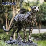 Casting Animal Lifelike Bronze Life Size Cheetah Statue For Outdoor