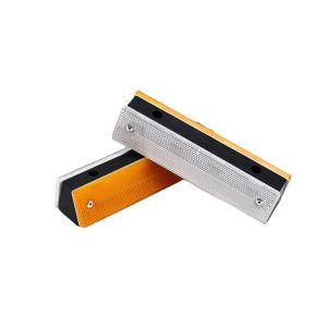 China High Visible V Type Reflective Road Stud for Highway Guardrail Illumination factory