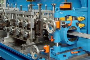 China Fully Automatic Steel Frame Light Keel Roll Forming Machine 300mm Coil Width factory