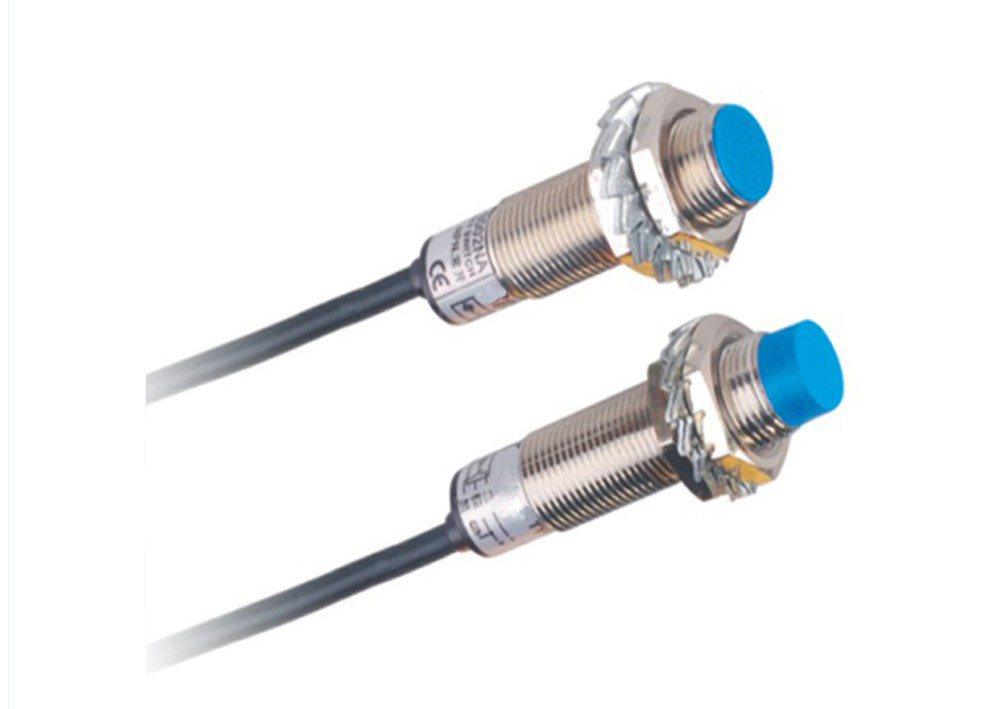 IP67 Dustproof Inductive Type Proximity Sensor Anti Interference DC 6V - 36V