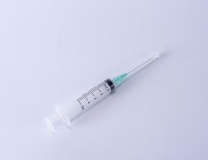 China FDA510K Medical Sterile Disposable Syringe With Needle 5ml factory