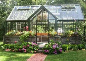 China Vegetable Growing Aluminium Garden Greenhouse Four Windows Double Sliding Doors factory