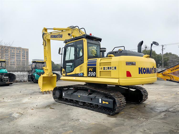 Komatsu PC200 Excavator with Only 790 Working Hours and Original Hydraulic Cylinder