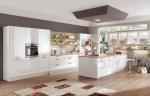 18mm Solid Wood Kitchen Cabinets Quartz Stone Wood Look Countertops Aluminum Toe