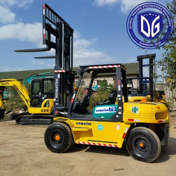 China 7 Ton Used Komatsu Forklift Mechanical Engine Style factory