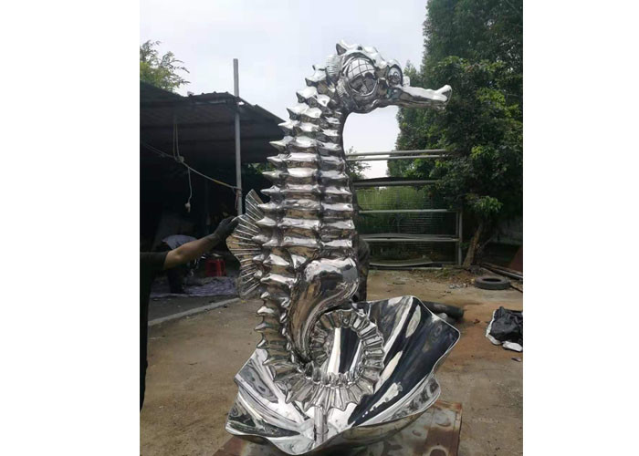 Large Lifelike Seahorse Sculpture Stainless Steel On Shell For Outdoor