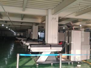China SDS Spinal Lumbar Decompression Machine Low Back Pain Treatment factory