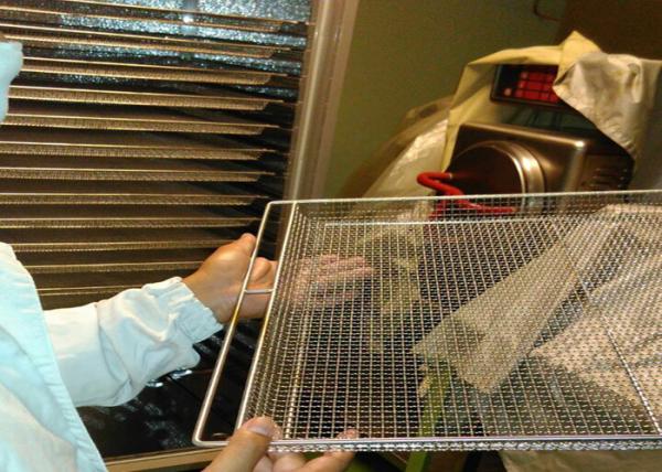 Food Baking Stainless Steel Mesh Tray For Vegetable Dehydration 10-15mm Hole