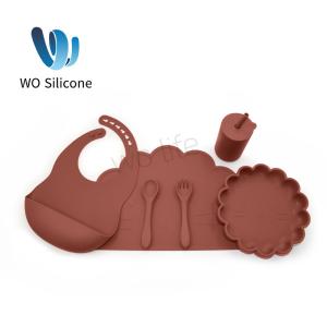 China Non Toxic BPA PVC Free Baby Feeding Set 100% Silicone Bib factory