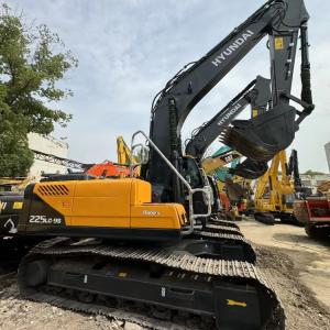 China 2022 Second Hyundai 225 Excavator Intelligent Control System And 1.05m3 Bucket Capacity factory