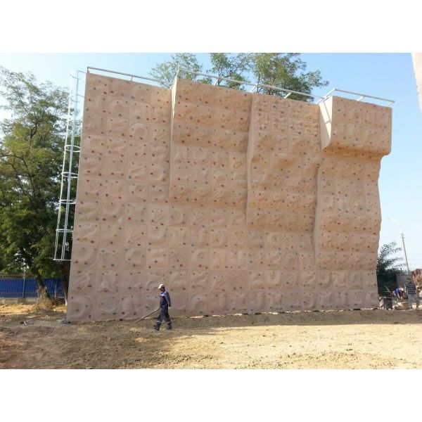 China Professional Indoor Climbing Wall Climbing Holds Custom Moisture Proof factory