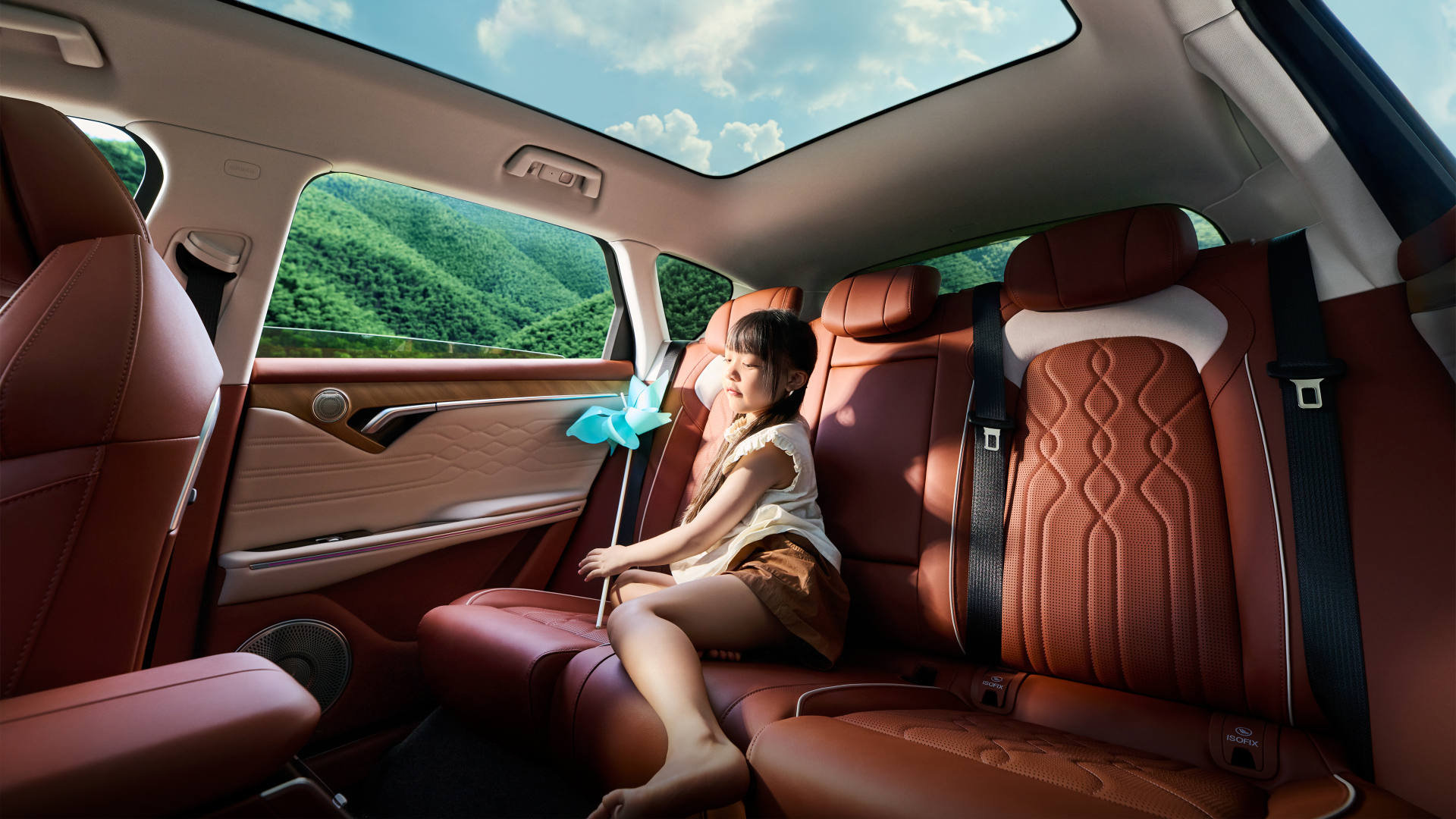 2023 Voyah Lantu Free Hybrid Large SUV with Large Screen and Max Speed of 200 km/h Left Steering