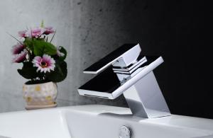 China 2014 new style bathroom taps stainless steel single handle bathroom basin faucet factory