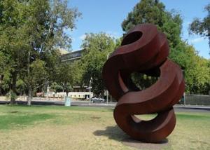 China Spiral Large Rusted Iron Sculpture , Modern Rusted Metal Garden Sculptures factory