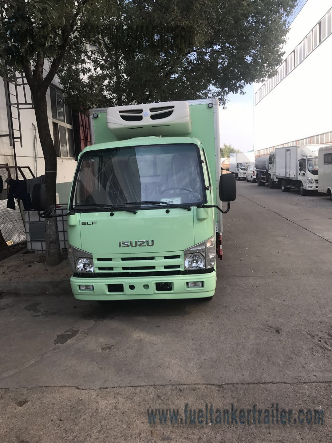 ISUZU 15ft 1-4 Ton 6 Wheel Refrigerated Delivery Truck For Meat And Fish