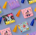 Holding a large capacity purse wallet coin tassel students