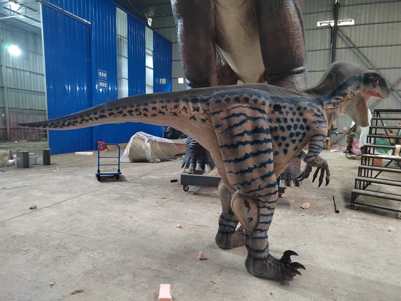 Lifelike Adult Real Dinosaur Suit Jurassic World Realistic Walking Dinosaur Costume