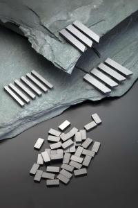 China Abrasive Blasting YG9D Tungsten Carbide Wear Parts Round Carbide Inserts factory