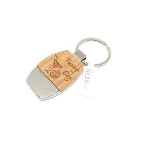 China Personalized Engraved Wooden Keychain Eco Friendly Gift Decoration With Natural Wood Beauty factory