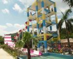 Giant Aqua Park Equipment Exciting Swimming Pool Fiberglass Waterslides For